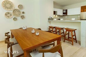 2 Br. Roof W/infinity Pool + Jacuzzi Spacious