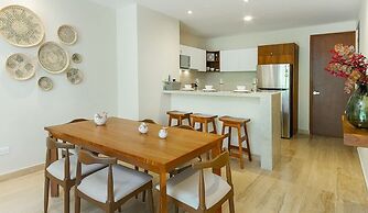 2 Br. Roof W/infinity Pool + Jacuzzi Spacious