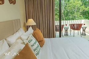 2 Br. Roof W/infinity Pool + Jacuzzi Spacious