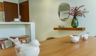 2 Br. Roof W/infinity Pool + Jacuzzi Spacious