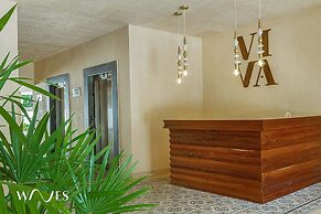 2 Br. Roof W/infinity Pool + Jacuzzi Spacious