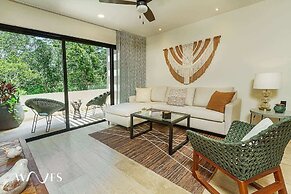 2 Br. Roof W/infinity Pool + Jacuzzi Spacious