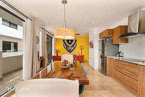 Colorful Perfect Located 2 Br. W/great Amenities