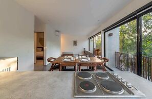 2 BR Great Located Natural Lightning