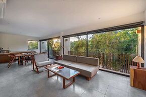 2 BR Great Located Natural Lightning