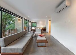 2 BR Great Located Natural Lightning