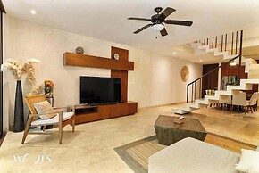 2 Br. PH W/private Pool in Luxury Gated Community