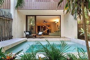 2 Br. PH W/private Pool in Luxury Gated Community