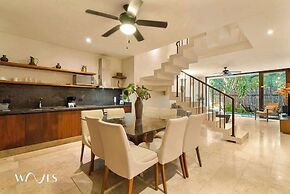 2 Br. PH W/private Pool in Luxury Gated Community