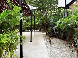 Spacious 2 BR Apartment With Private Pool, Top Amenities