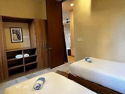 Spacious 2 BR Apartment With Private Pool, Top Amenities