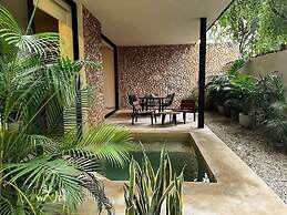 Spacious 2 BR Apartment With Private Pool, Top Amenities