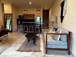 Spacious 2 BR Apartment With Private Pool, Top Amenities