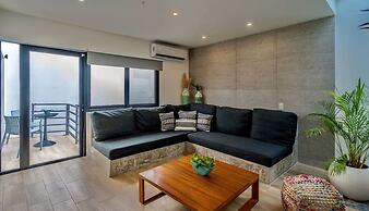 3br. Exclusive TH W/spacious Roof & Private Pool