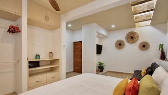 3br. Exclusive TH W/spacious Roof & Private Pool