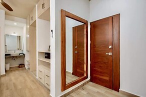 3br. Exclusive TH W/spacious Roof & Private Pool