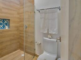 3br. Exclusive TH W/spacious Roof & Private Pool