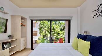 3br. Exclusive TH W/spacious Roof & Private Pool