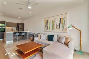 Luminous 1 Br. Steps Away From the Beach