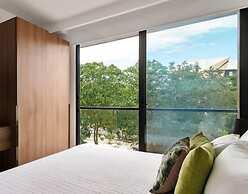 Luminous 1 Br. Steps Away From the Beach