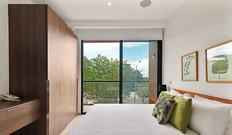 Luminous 1 Br. Steps Away From the Beach