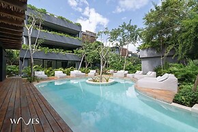 2BR W/private Pool - Steps Away From the Beach