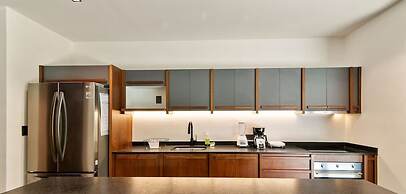 2BR W/private Pool - Steps Away From the Beach