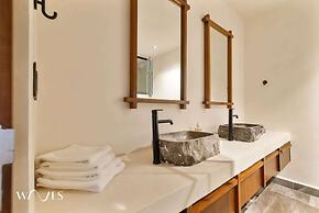 2BR W/private Pool - Steps Away From the Beach