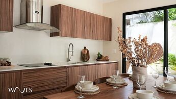 Exclusive Apt. W/private Pool + Surround Speakers