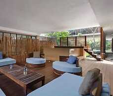 Great Located 2 Br. W/terrace & Private Pool