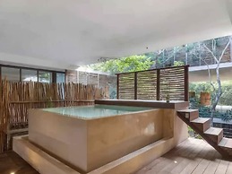 Great Located 2 Br. W/terrace & Private Pool