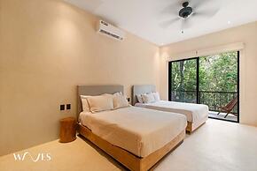 Spacious 3 Br. W/private Pool Exclusive Gym