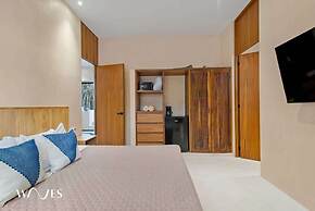 Spacious 3 Br. W/private Pool Exclusive Gym