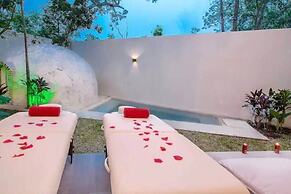 Studio W/private Pool Gym Relaxing Green Areas