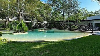 Studio W/private Pool Gym Relaxing Green Areas