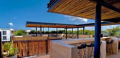 2 Br. Prime Location Amazing Rooftop Pool