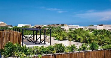 2 Br. Prime Location Amazing Rooftop Pool