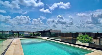 2 Br. Prime Location Amazing Rooftop Pool