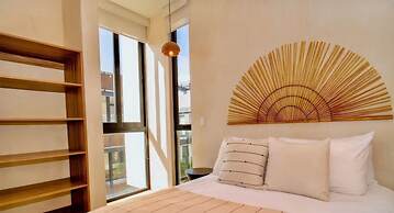 2 Br. Prime Location Amazing Rooftop Pool