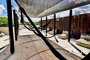 2 Br. Prime Location Amazing Rooftop Pool