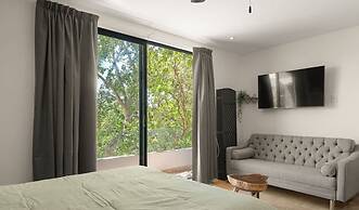 Cozy Great Located Studio W/amazing View