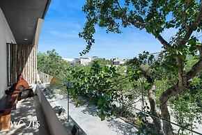 Cozy Great Located Studio W/amazing View