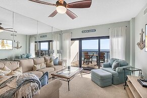 Palms 915- Premier Beachfront Condo
