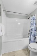 Palms 915- Premier Beachfront Condo