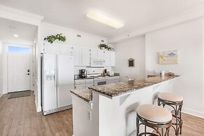 Grand Pointe 512 Gulf-front Stunning Views Top-notch Amenities
