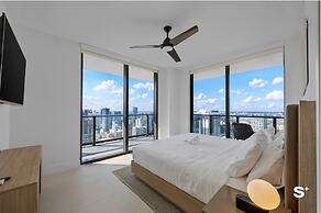 City Luxe Retreat Modern 2-BR