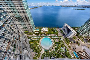 City Luxe Retreat Modern 2-BR