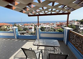 Pantheon Apartments & Studios