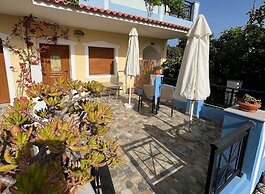 Pantheon Apartments & Studios