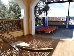 Pantheon Apartments & Studios